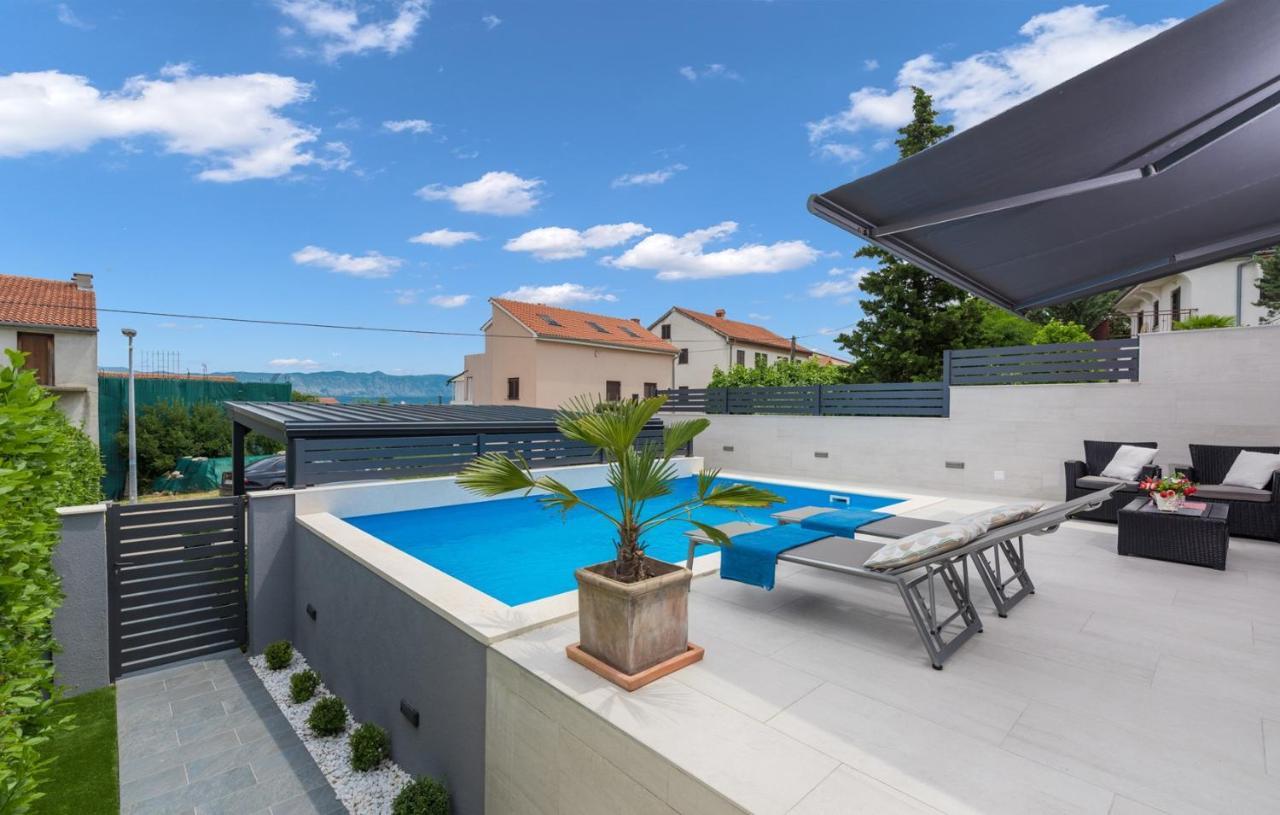 Villa Mondo Adria Njivice Exterior photo