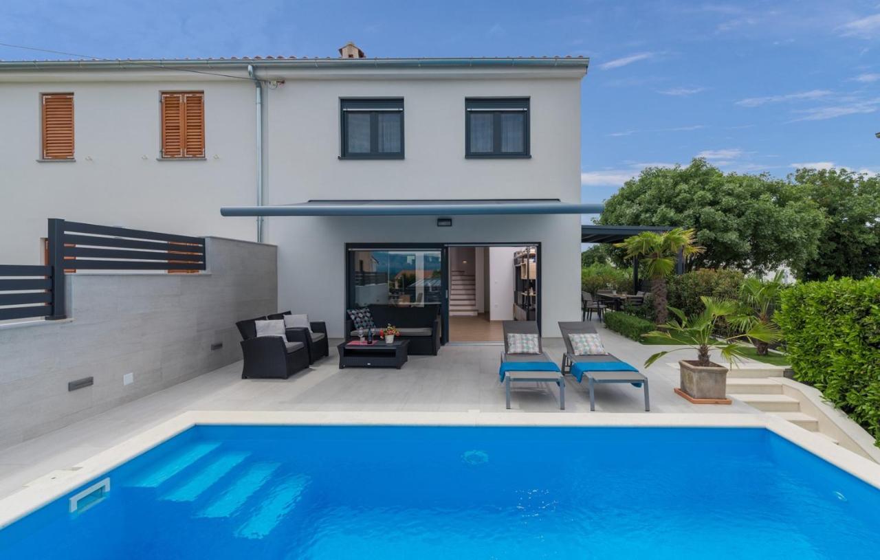 Villa Mondo Adria Njivice Exterior photo