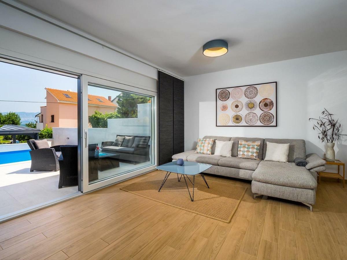 Villa Mondo Adria Njivice Exterior photo
